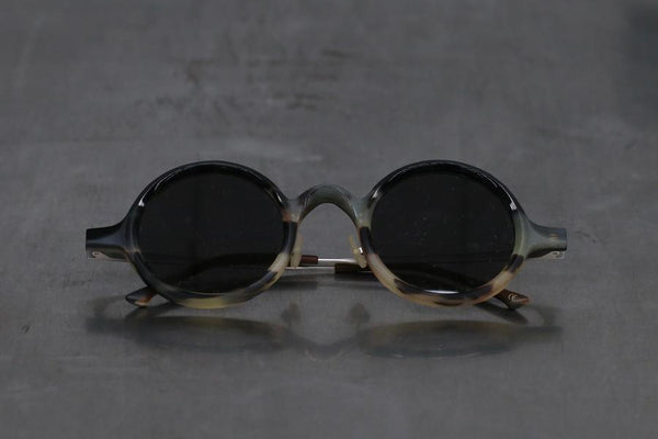 RIGARDS*UMA WANG joint horn wire cutting handmade + β titanium temples RG00UW11 series RG-RG00UW11-MCYG camouflage matte | polished dark gray piece